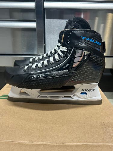 True Custom SVH Pro Goalie Skate Size 9 Regular Width (New) OHL Prostock