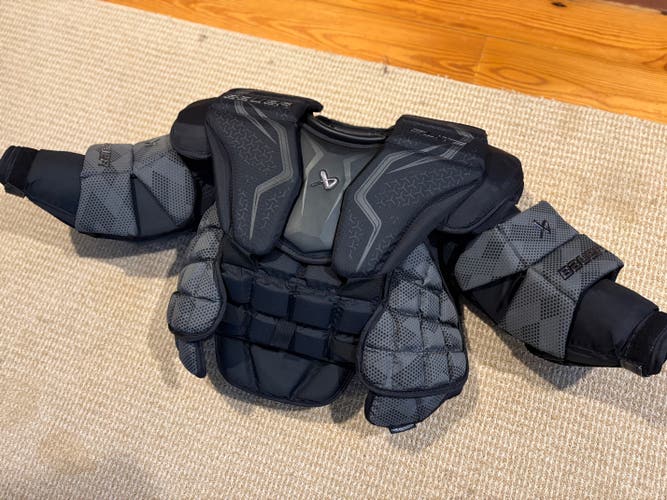 XS Bauer Goalie Chest Protector (Used)
