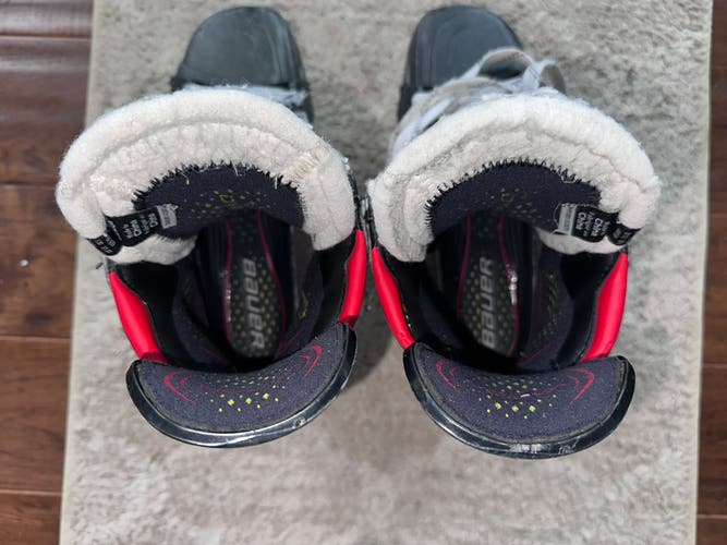 2019 Bauer Vapor 2X Pro Hockey Skates Regular Width Size 4.5 (Used)