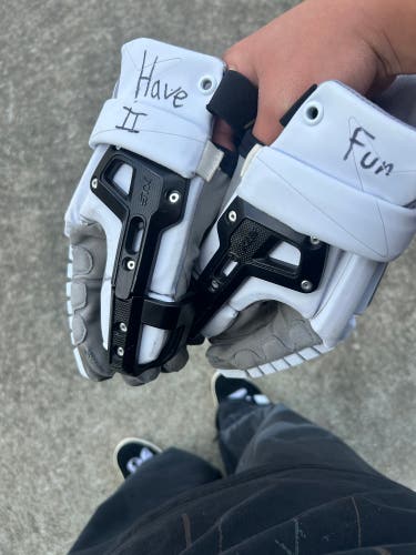 STX Surgeon RZR2 Lacrosse Gloves (Used)