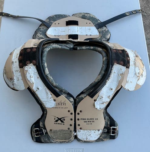 XS Adult (15-16) Exo Armour Stealth Pro Elite 10 Shoulder Pads QB/RB/TE (Used)