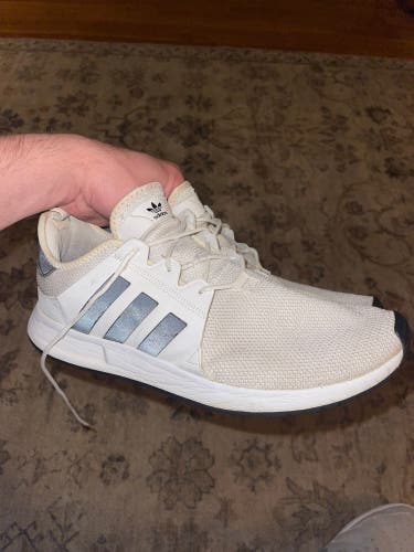 White Men's Size 13.0 (W 14.0) Adult Adidas Shoes (Used)