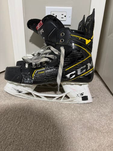 2020 CCM Super Tacks AS3 Pro Hockey Skates Regular Width 8.5 (Used)