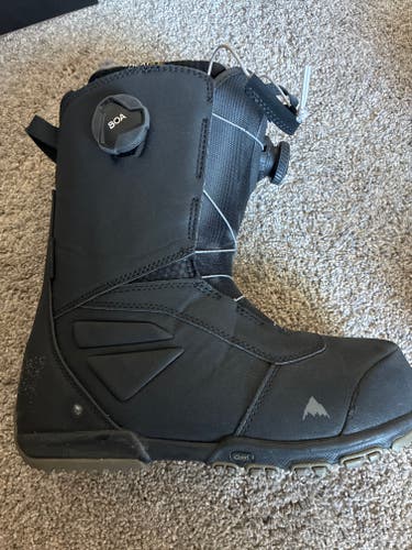 Men's Size M 8.0 Wide Burton RULER BOA Snowboard Boots Medium Flex All Mountain (Used)
