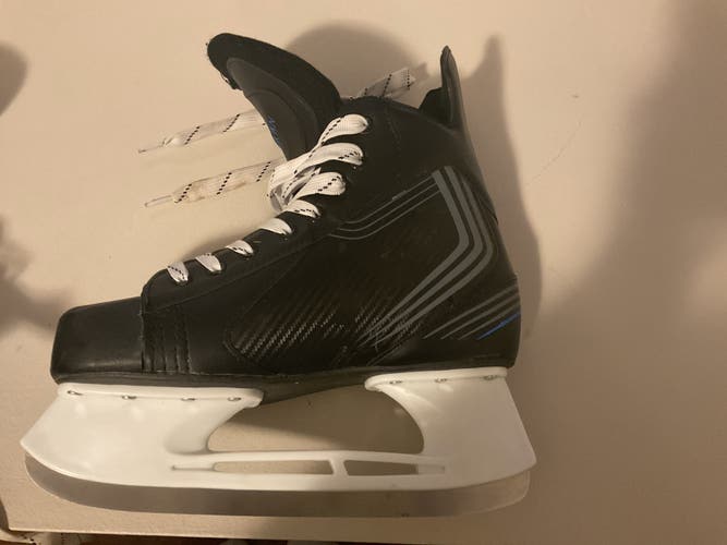 Black/Navy 2012 Hockey Skates Wide Width 11 (New)