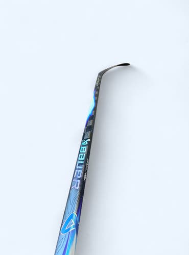 Senior Bauer Vapor Flylite Left Hand Hockey Stick P28 77 Flex (Used)