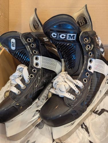Black/White 2024 CCM Tacks 652 Pro Hockey Skates Wide Width 7 (Used)