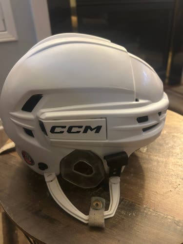Medium CCM Tacks 720 Helmet (Used)