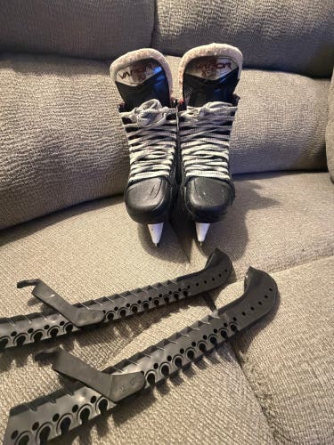 Black/Gray 2023 Bauer Vapor X5 Pro Hockey Skates Regular Width Pro Stock 9 (Used)