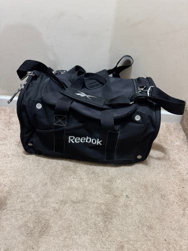 Reebok hockey coaches \ travel bag