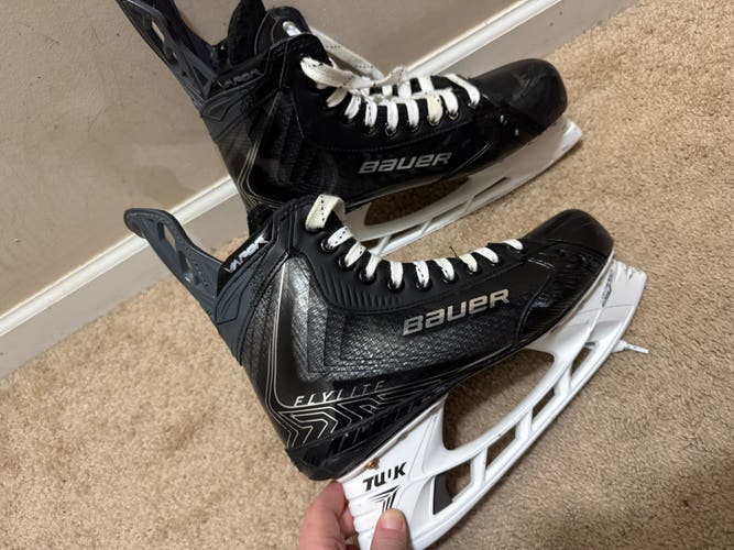 Bauer Vapor Flylite Hockey Skates Pro Stock (size 9.5)