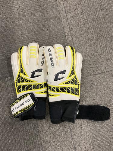 Used Champro COMPETITION GOALIE GLOVES Soccer Goalie Gloves White 11 11614-S000232125