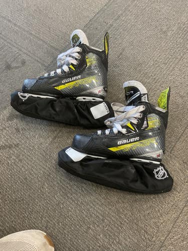 Used Bauer VAPOR X4 Youth Hockey Skate Youth 13.5 11614-S000232238