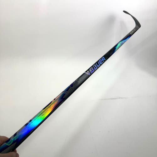 New Right Bauer Flylite | 55 Flex P28 Curve Grip | BH244