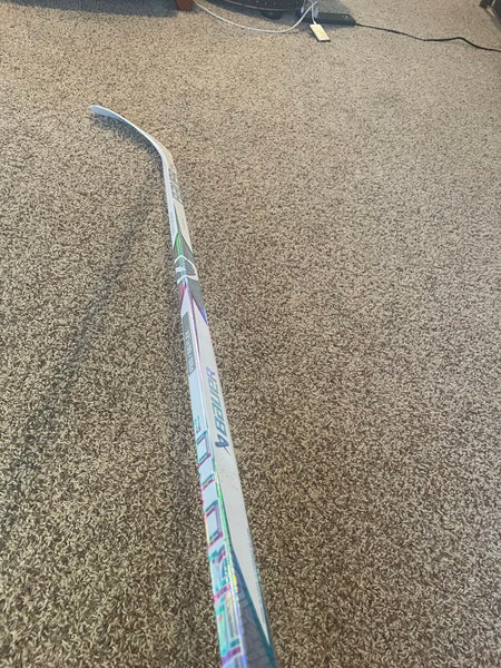 Senior Bauer Proto2 Right Handed Hockey Stick P28 65 Flex (Used)