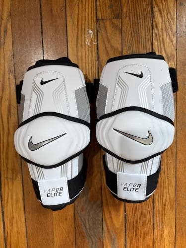 Large Adult Nike Vapor Elite Arm Pads (Used)