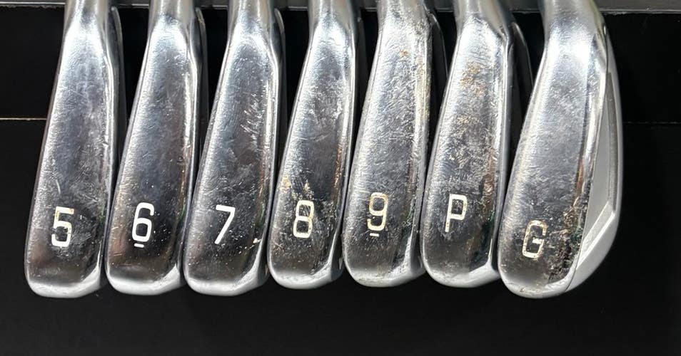 Mizuno JPX 923 Forged Iron Set 5-GW Stiff Flex KBS Tour C Taper Lite 110 RH Used