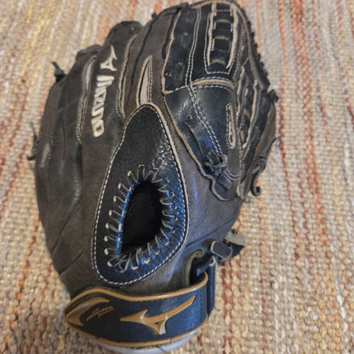 Mizuno RH Premier Softball All Positions/Baseball outfield Glove 13" (Used)