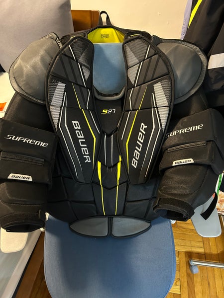 Large Bauer Supreme S27 Goalie Chest Protector (Used)