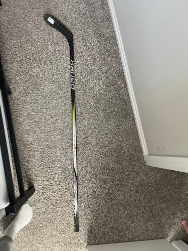 Senior Bauer Vapor Hyperlite 2 Left Hand Hockey Stick P28 87 Flex (New)