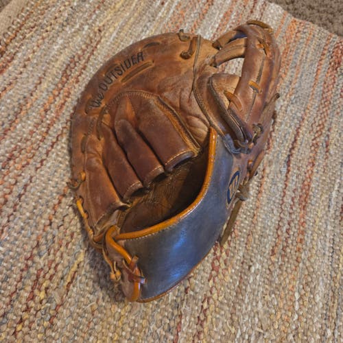 Wilson RH First Base The Outsider Pro Model Baseball Glove 12.5" (Used)