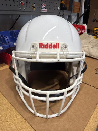 USED RIDDELL SPEED ADULT HELMET - MEDIUM - METALLIC WHITE