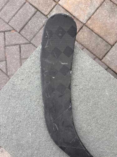 Chrome- Senior CCM JetSpeed FT8 Pro Right Handed Hockey Stick P90TM 75 Flex (Used)