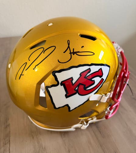 Patrick Mahomes & Tyreek Hill Signed Kansas City Chiefs Helmet Beckett BAS