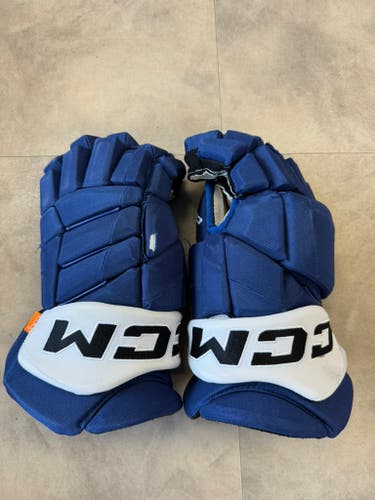 #42 Ethan Samson Used CCM HGTKPP Gloves 15"