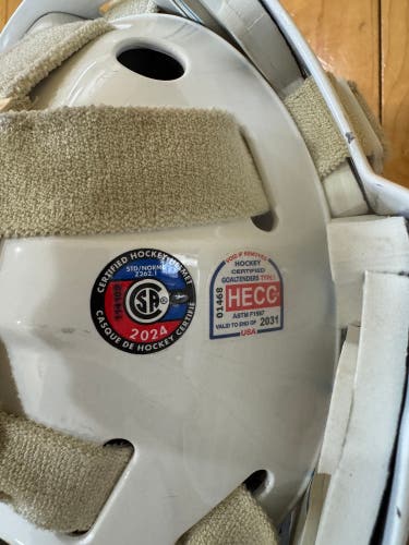 Senior Small 2024 Bauer 940 Goalie Mask (Used)