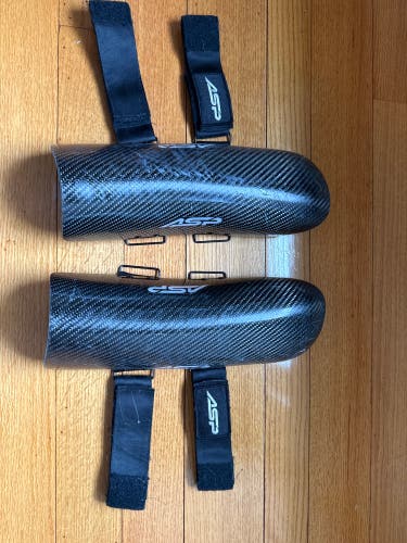 Carbon Shin Guard (Used)