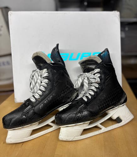 Bauer Supreme Shadow Hockey Skates - Senior Size 8 (Good Condition)