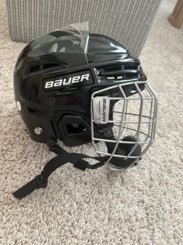 Youth Bauer Prodigy Helmet Never Worn