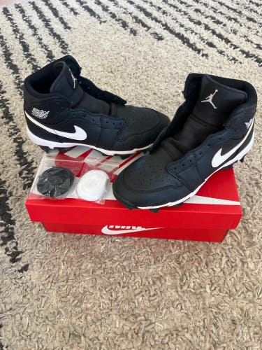 Black Kids 5Y (Big Kids / Youth) Youth Jordan Molded Cleats Cleats (Used)