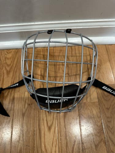 Medium Bauer Profile II Facemask (Used)