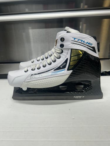 True Custom SVH One Piece Pro Goalie Skate Size 8 Regular Width (New) NCAA Prostock