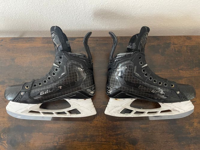 2022 Bauer Supreme Mach Hockey Skates Wide Width 9 (Used)