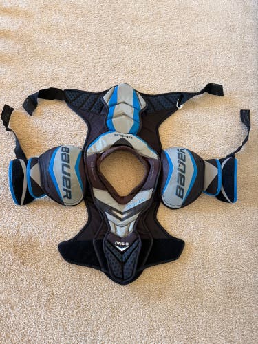 Bauer Supreme One.8 Shoulder Pads