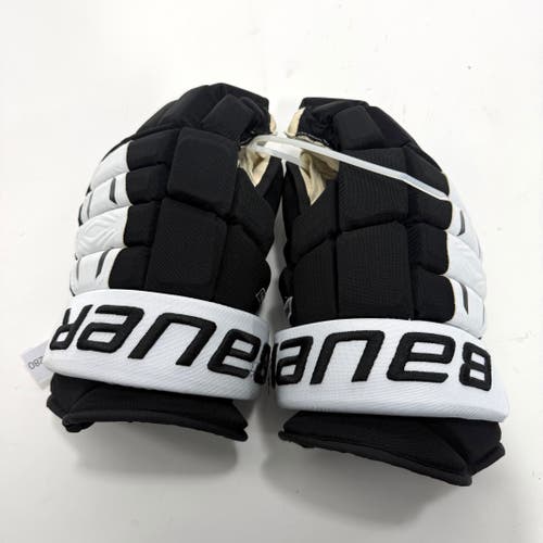 Used Black and White Chicago Blackhawks Bauer Pro Series Gloves | 14" | BH280