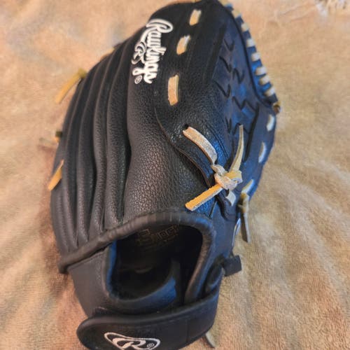 Rawlings RH Infield Highlight Series Youth Baseball Glove 11.5"  great glove for age 7-12