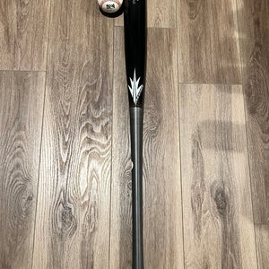 2025 Hakusoh H400 Maple Bat (-3) 31.5 oz 34" (New)