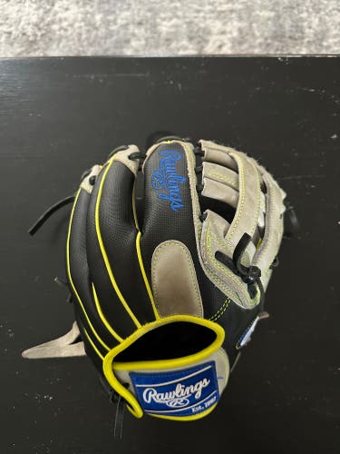 Rawlings Heart of the Hide RH Infield Baseball Glove 11.75" (Used)