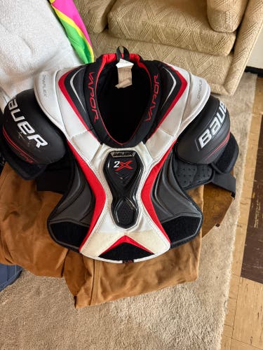 Men's Large Senior Bauer Vapor 2X Shoulder Pads (Used)