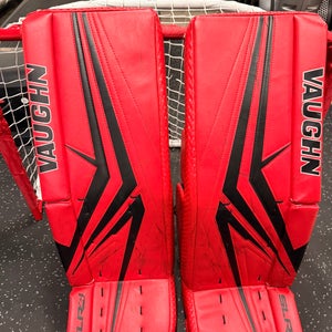 28" Vaughn SLR4 Goalie Pads (barley used)