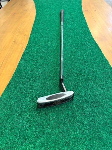 Golf putter: Spalding Pro Caliber Plus golf putter,