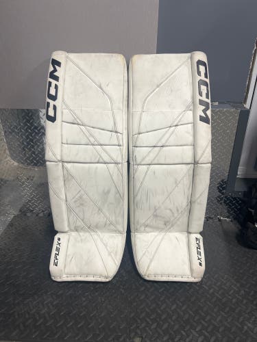 34 + 2 pro CCM EFlex 6 Goalie Leg Pads