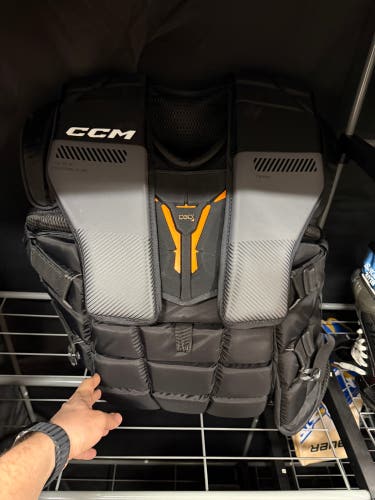 Large CCM Pro Spec Goalie Chest Protector (Used)