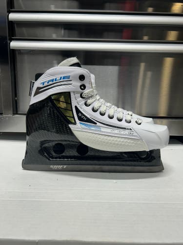 True Custom SVH One Piece Pro Goalie Skate Size 8 Regular Width (New) NHL Prostock