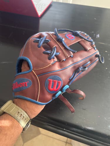 Wilson A2000 RH Infield Baseball Glove 11.75" (Used)