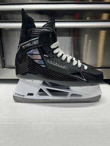 True Catalyst 9x4 Pro Hockey Skates Size 9 Pro Stock 288mm (NEW)